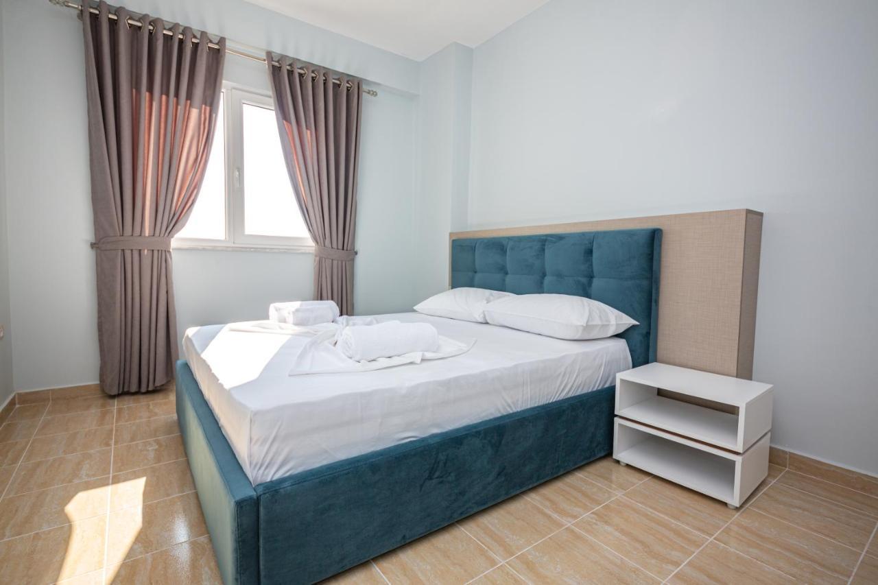Ponari S Hotel Kryemëdhej 外观 照片