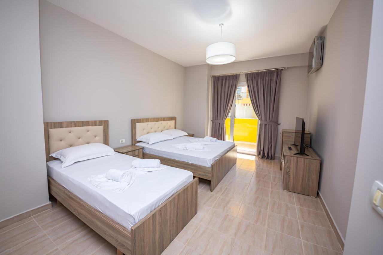 Ponari S Hotel Kryemëdhej 外观 照片