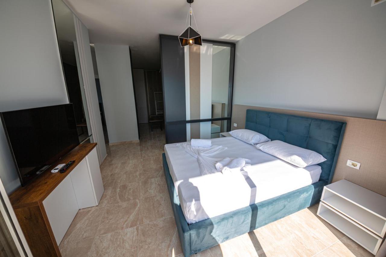Ponari S Hotel Kryemëdhej 外观 照片
