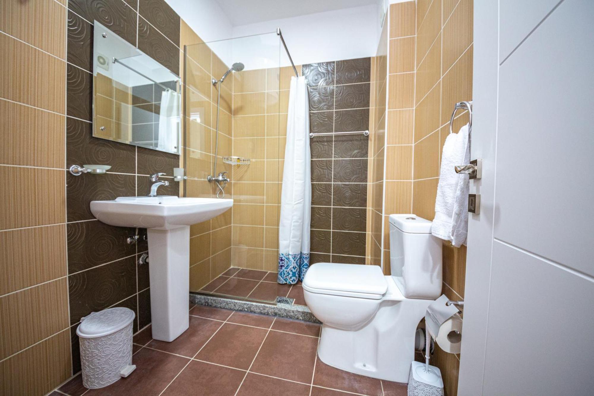 Ponari S Hotel Kryemëdhej 客房 照片